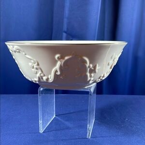 Lenox round bowl with  embossed sea shell design and gold trim